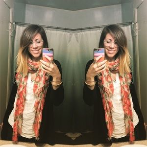 Meet your Posher, Laurel